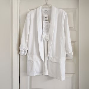 New W/Tags white BARIII Essentials Lightweight Blazer. Size M